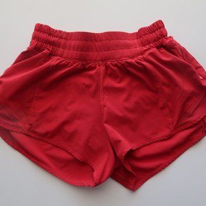 Lululemon Hotty Hot Shorts 2.5 SIZE 2